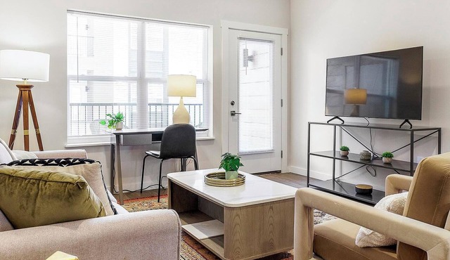 Landing | Modern 1BD, Courtyard, Gym