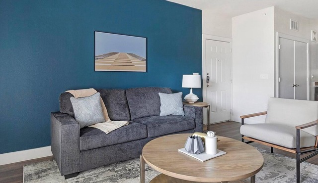 Landing | Modern 1BD, Pool, Gym