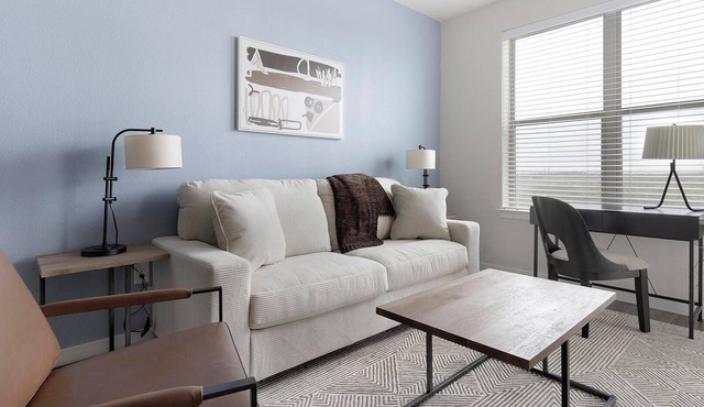 Landing | Modern 1BD, Gym, Clubhouse
