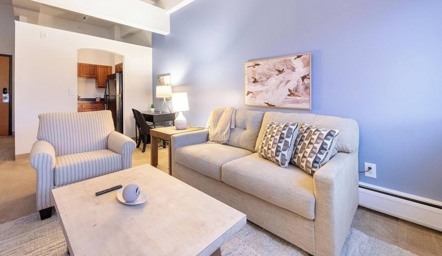 Landing | Modern 1BD, Courtyard