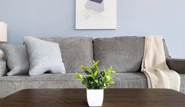 Landing | Modern 2BD, Clubhouse