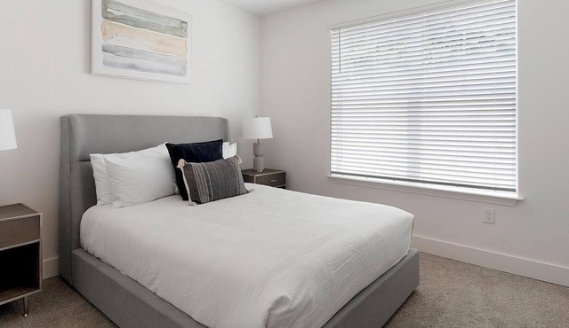 Landing | Modern 2BD, Pool, Clubhouse