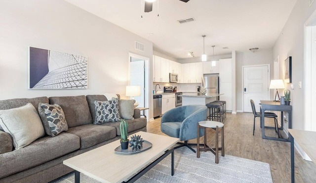 Landing | Modern 2BD, Pool, Gym