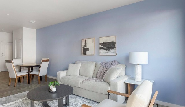 Landing | Modern 2BD, Clubhouse, Pool