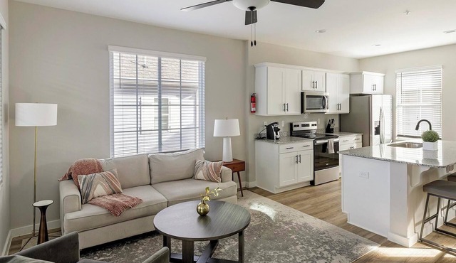 Landing | Modern 2BD, Clubhouse, Pool