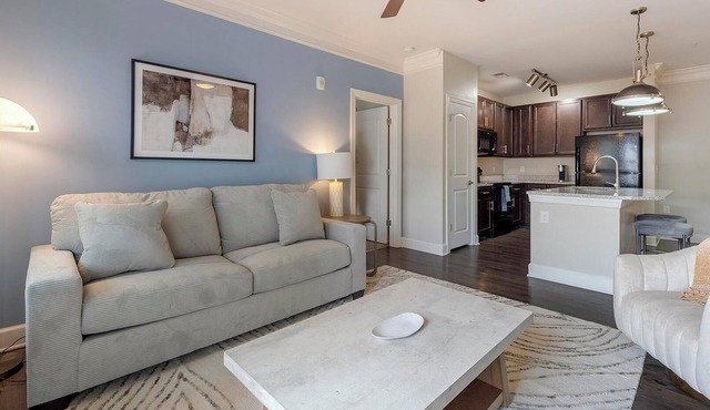 Landing | Modern 2BD, Clubhouse, Pool