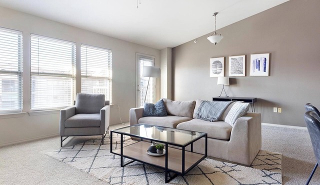 Landing | Modern 2BD, Courtyard, Gym