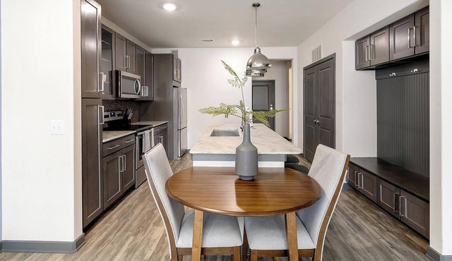 Landing | Modern 2BD, Gym, Game Room