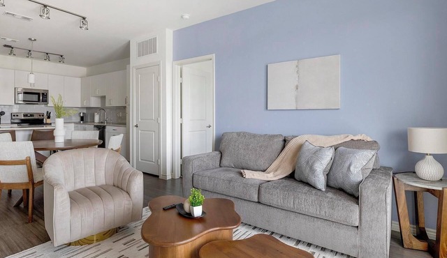 Landing | Modern 2BD, Gym