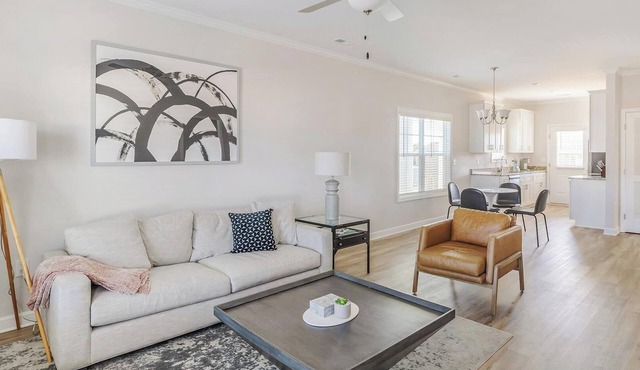 Landing | Modern 2BD, Gym, Clubhouse