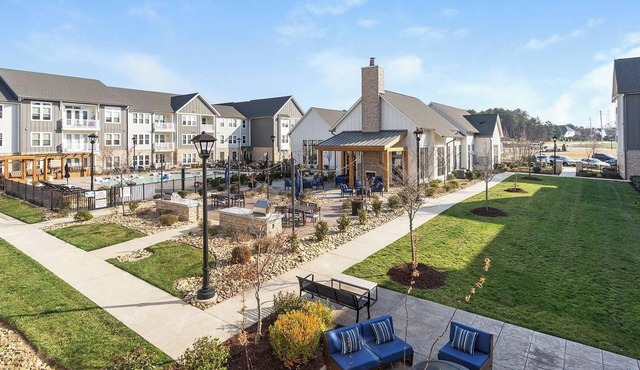 Landing | Modern 2BD, Game Room, Pool