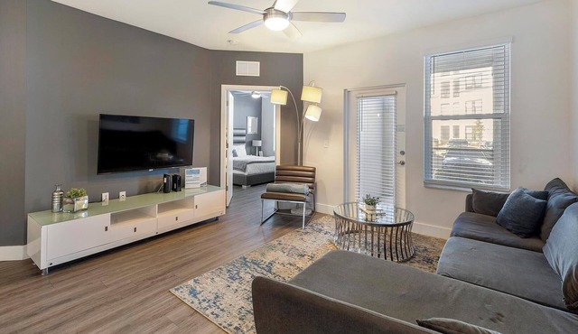 Landing | Modern 2BD, Gym, Clubhouse