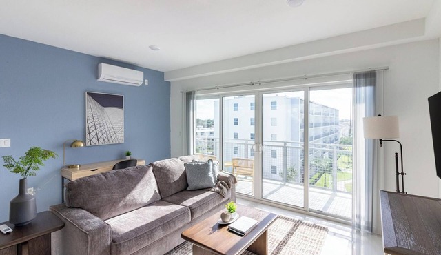 Landing | Modern 2BD, Gym, Pool
