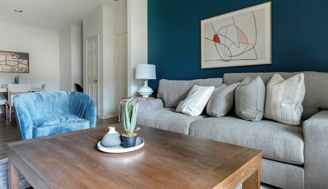 Landing | Modern 2BD in Bee Cave