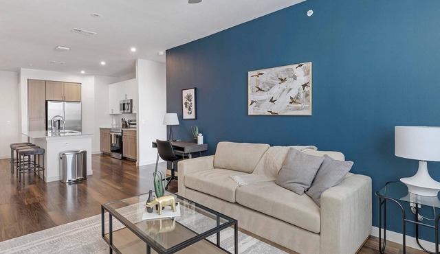 Landing | Modern 2BD, Pool, Clubhouse