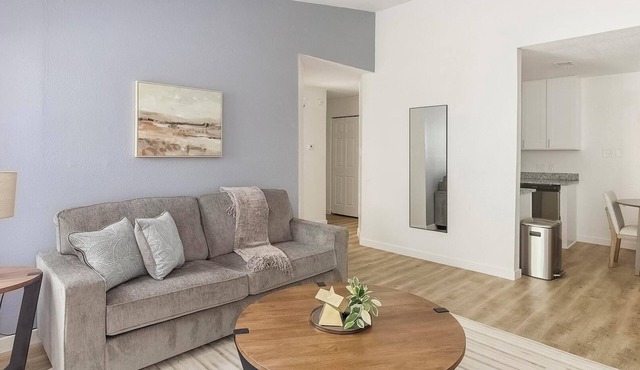 Landing | Modern 2BD, Pool, Tennis Court