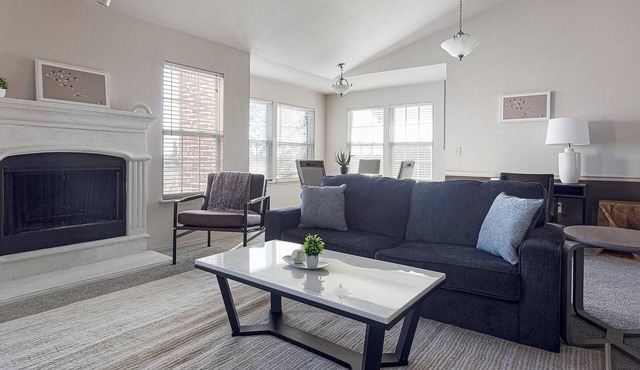 Landing | Modern 2BD, Gym, Pool