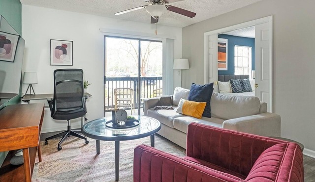Landing | Modern 2BD, Courtyard, Gym