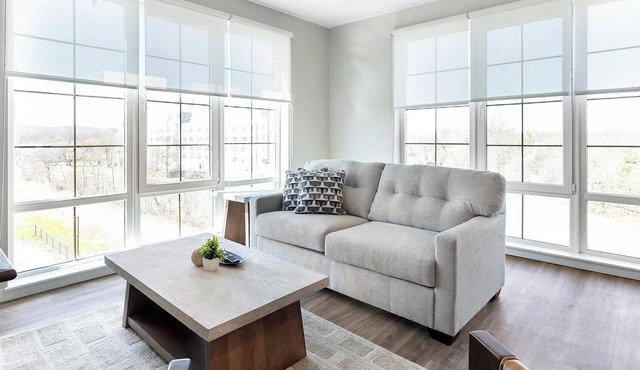 Landing | Modern 2BD, Yoga Studio, Gym