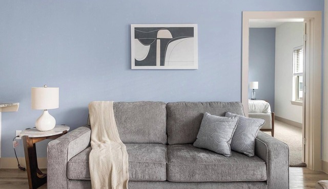 Landing | Modern 2BD, Yoga Studio, Courtyard