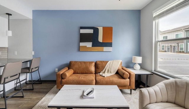 Landing | Modern 3BD, Game Room, Yoga Studio