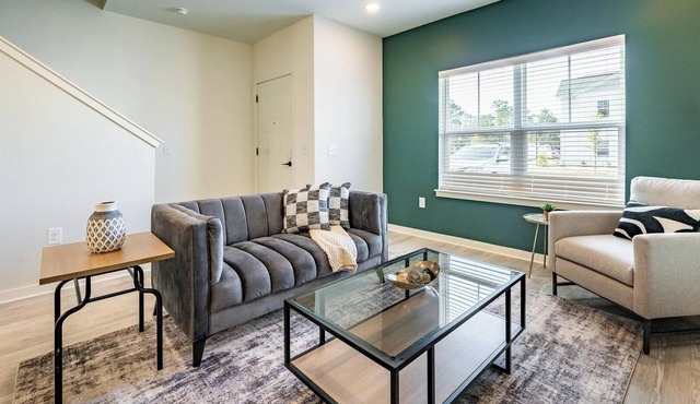 Landing | Modern 3BD, Gym, Yoga Studio
