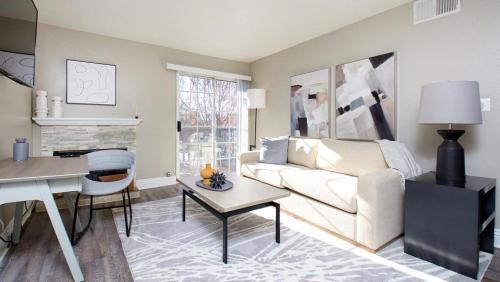 Landing Modern Apartment with Amazing Amenities (ID8118X32)