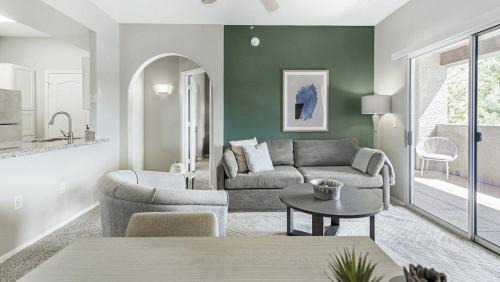 Landing - Modern Apartment with Amazing Amenities (ID7329X53)