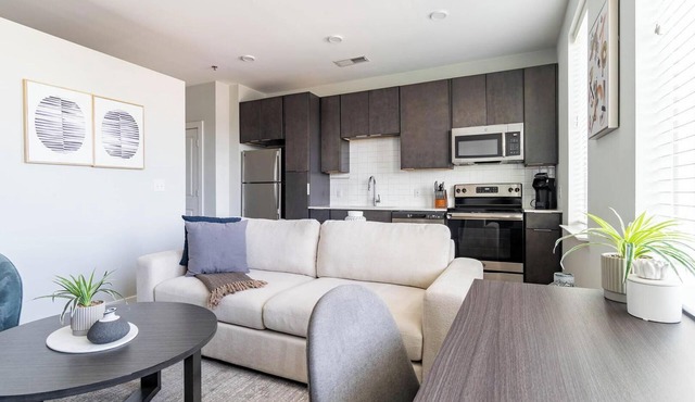 Landing | Modern Studio, Pool, Courtyard
