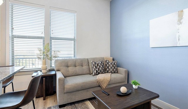 Landing | Modern Studio, Yoga Studio, Pool