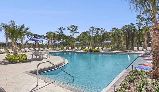 Landing Near Historic Downtown Melbourne