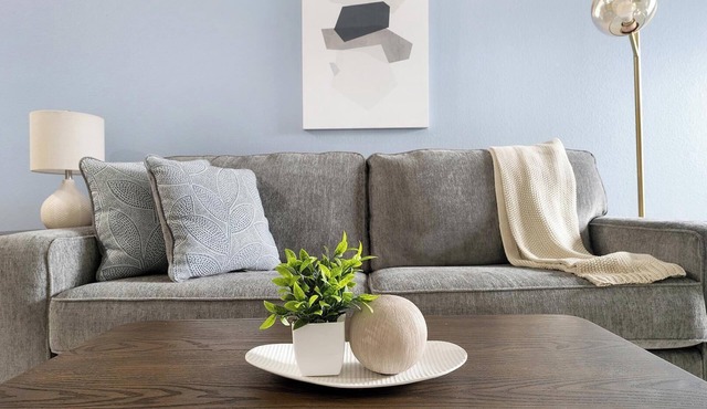 Landing | Spectacular 1BD, Clubhouse