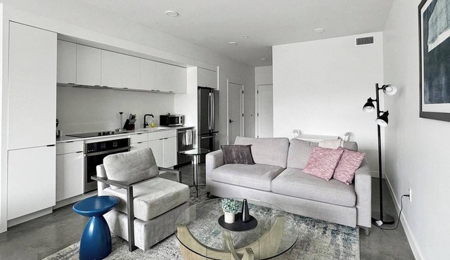 Landing | Spectacular Studio, Game Room, Gym