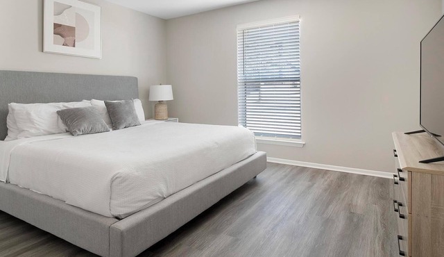 Landing | Spectacular 1BD, Gym, Clubhouse