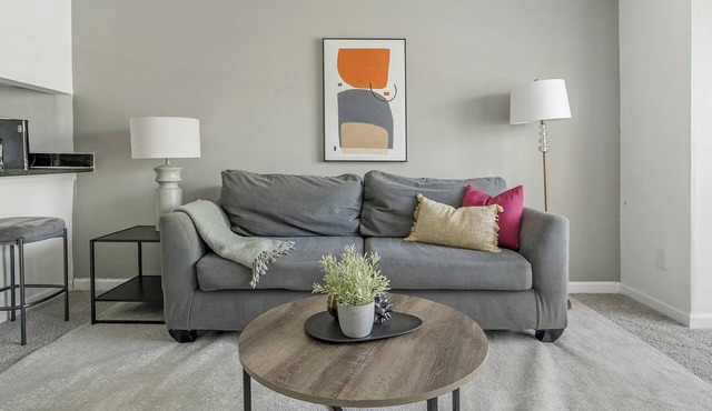 Landing | Spectacular Studio, Gym, Pool