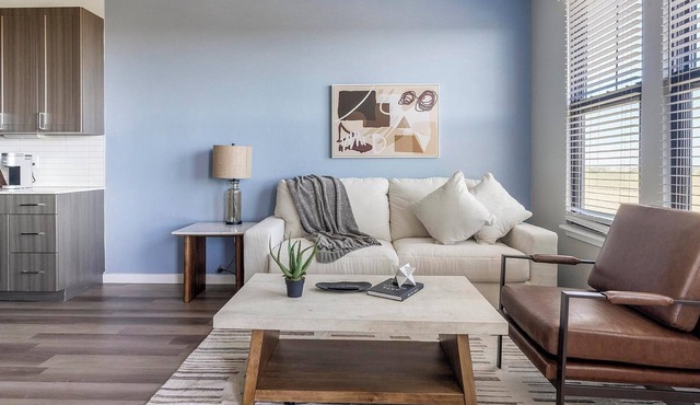 Landing | Spectacular 1BD, Pool, Clubhouse