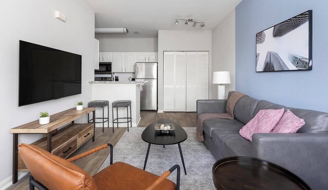 Landing | Spectacular 1BD, Gym, Clubhouse