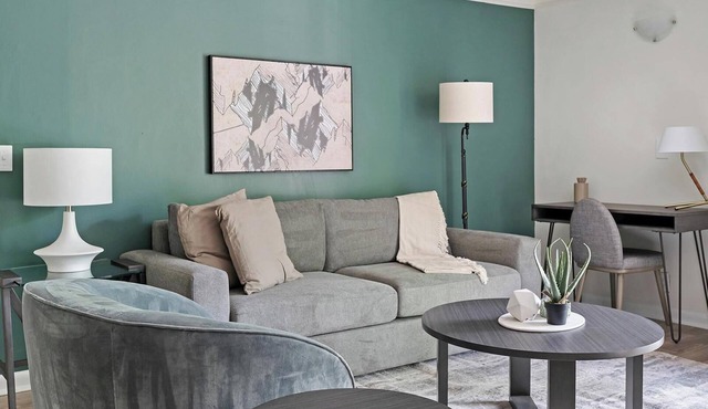 Landing | Spectacular 1BD, Pool, Courtyard