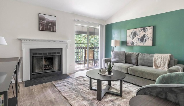 Landing | Spectacular 1BD, Courtyard, Pool