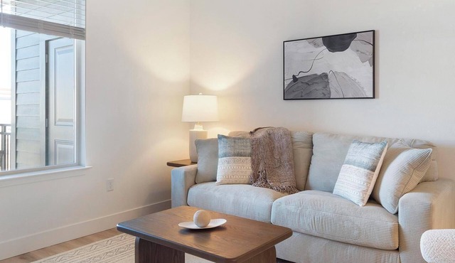 Landing | Spectacular 1BD, Clubhouse, Gym