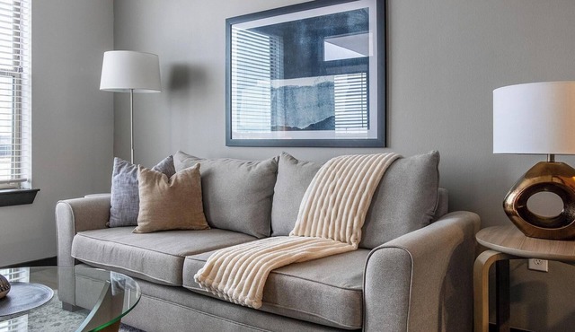 Landing | Spectacular 1BD, Rooftop Lounge