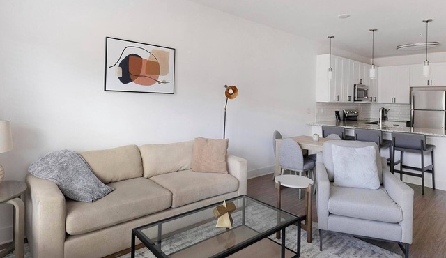 Landing | Spectacular 1BD, Pool, Gym