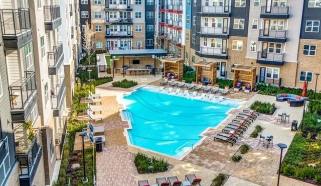 Landing | Spectacular 1BD, Yoga Studio, Pool