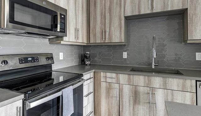Landing | Spectacular 1BD, Courtyard, Pool