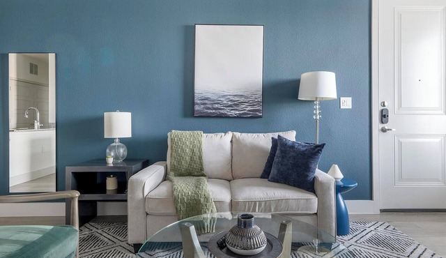 Landing | Spectacular 1BD, Gym, Pool
