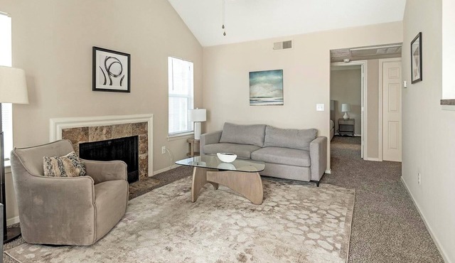 Landing | Spectacular 1BD, Pool, Tennis Court