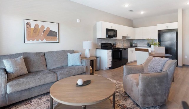 Landing | Spectacular 1BD, Gym, Pool