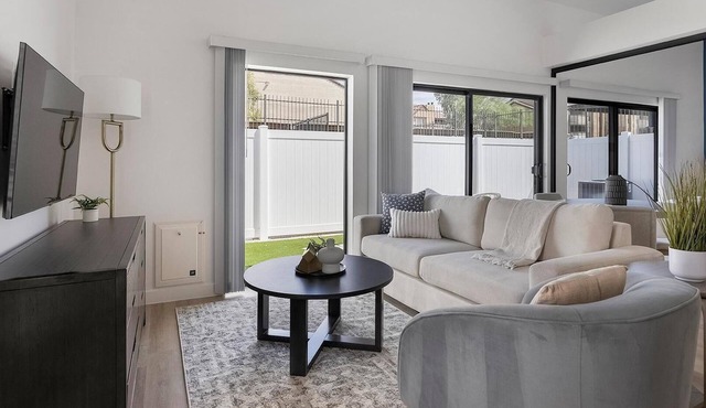 Landing | Spectacular 1BD, Pool, Game Room