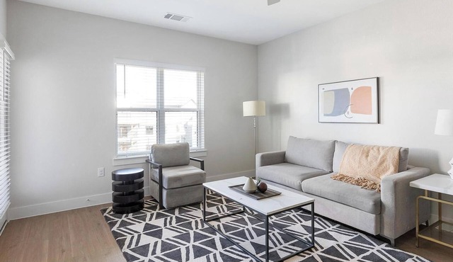 Landing | Spectacular 1BD, Gym, Pool