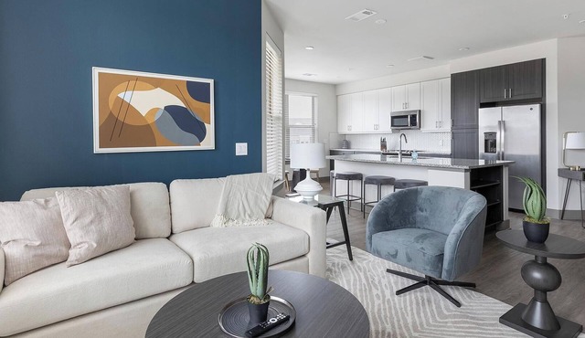 Landing | Spectacular 2BD, Gym, Pool
